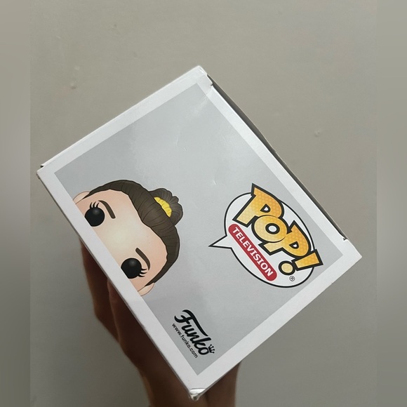 POP! TELEVISION STRANGER THINGS 843 ELEVEN
VINYL FIGURE FUNKO 2375428 new in box - Picture 6 of 8